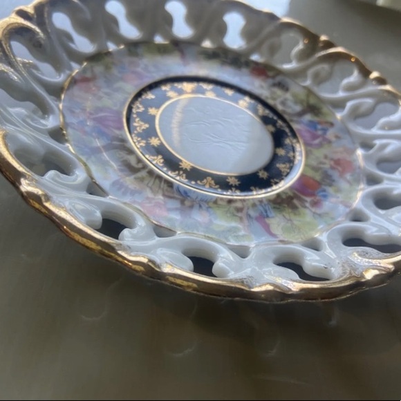 Vintage Saucer Flowers w/Gold Trim Reticulated Cut-Out Gift Gallery Japan - Picture 5 of 6